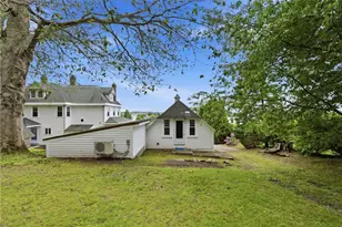 1660 Main Rd, Tiverton, RI 02878 - Photo 37