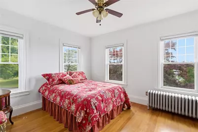 1660 Main Road, Tiverton, RI 02878 - Photo 29