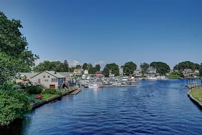 31 Commercial Street #B, Cranston, RI 02905 - Photo 29