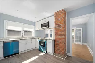 97 11th St, Providence, RI 02906 - Photo 9