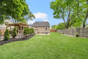 143 Endicott Dr, Warwick, RI 02886 - Photo 25