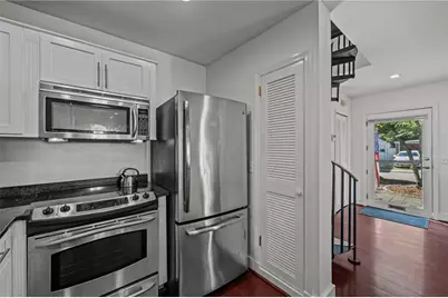 2 Lasalle Place, Newport, RI 02840 - Photo 25