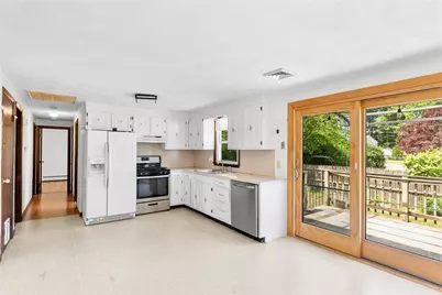 71 Plymouth Street, Cranston, RI 02920 - Photo 13