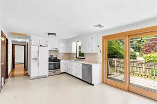 71 Plymouth St, Cranston, RI 02920 - Photo 13