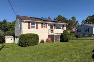 15 Casey Dr, Middletown, RI 02842 - Photo 3
