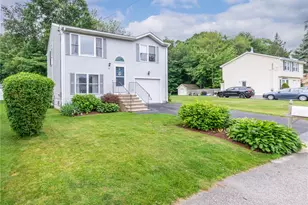 75 Canning St, Cumberland, RI 02864 - Photo 3