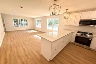 95 Farm St, Providence, RI 02908 - Photo 5