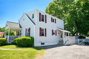 147 Pawtuxet Terrace, West Warwick, RI 02893 - Photo 3