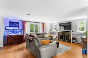 417 Squantum Dr, Warwick, RI 02888 - Photo 17