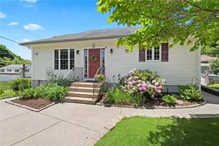 28 Fairview Ave, Cumberland, RI 02864 - Photo 5