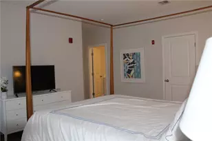 7 Mt Hope Ave, Providence, RI 02906 - Photo 9