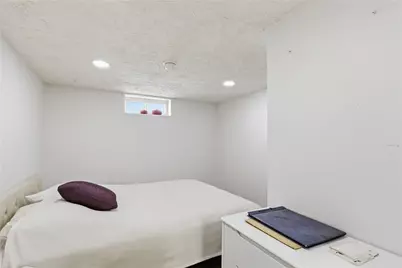 39 Salem Avenue, Cranston, RI 02920 - Photo 17