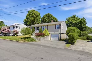 39 Salem Ave, Cranston, RI 02920 - Photo 3