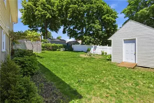 39 Salem Ave, Cranston, RI 02920 - Photo 21