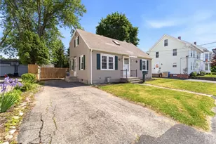 66 Union St, Lincoln, RI 02865 - Photo 3
