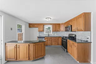 66 Union St, Lincoln, RI 02865 - Photo 9