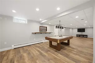 377 Kenyon Ave, Pawtucket, RI 02861 - Photo 23