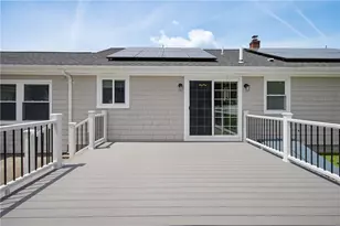 377 Kenyon Ave, Pawtucket, RI 02861 - Photo 27