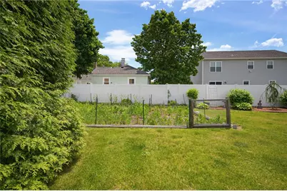 377 Kenyon Avenue, Pawtucket, RI 02861 - Photo 29