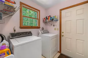 15 Secluded Dr, Narragansett, RI 02882 - Photo 7