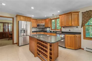 15 Secluded Dr, Narragansett, RI 02882 - Photo 11