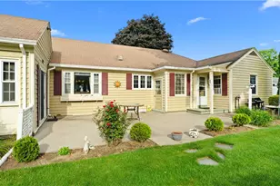 14 Barnes St, Smithfield, RI 02828 - Photo 37