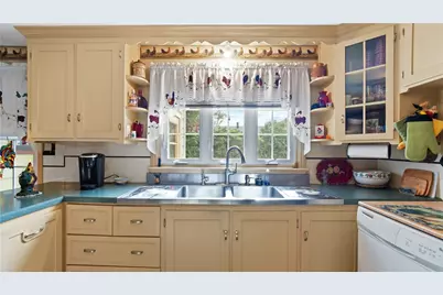 14 Barnes Street, Smithfield, RI 02828 - Photo 13