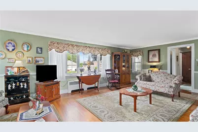 14 Barnes Street, Smithfield, RI 02828 - Photo 9
