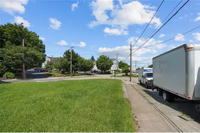 139 Broadway, Pawtucket, RI 02860 - Photo 9