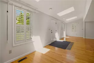 1861 E Main Rd, Portsmouth, RI 02871 - Photo 3