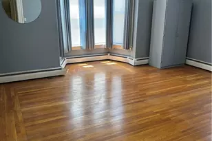 35 Dover St, Providence, RI 02908 - Photo 9