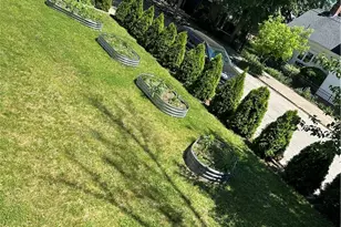 35 Dover St, Providence, RI 02908 - Photo 5