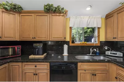 36 Pine Street, Woonsocket, RI 02895 - Photo 25