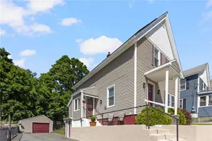 36 Pine St, Woonsocket, RI 02895 - Photo 3