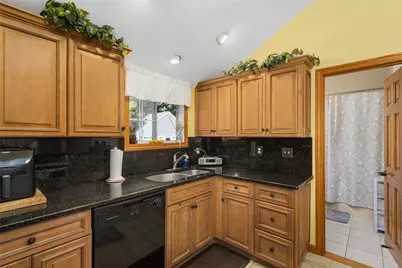 36 Pine Street, Woonsocket, RI 02895 - Photo 27