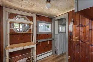 60 Cottage Ave, Portsmouth, RI 02871 - Photo 31