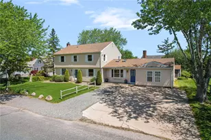 37 Newport Ln, Narragansett, RI 02882 - Photo 1