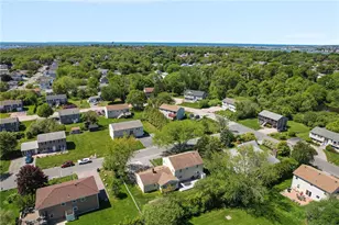37 Newport Ln, Narragansett, RI 02882 - Photo 3