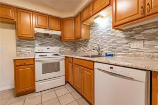 196 Old River Rd, Lincoln, RI 02865 - Photo 7