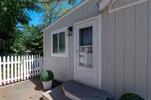 390 Nausauket Rd, Warwick, RI 02886 - Photo 5