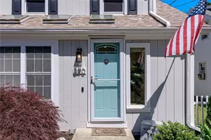 390 Nausauket Rd, Warwick, RI 02886 - Photo 3