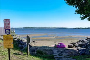 390 Nausauket Rd, Warwick, RI 02886 - Photo 23