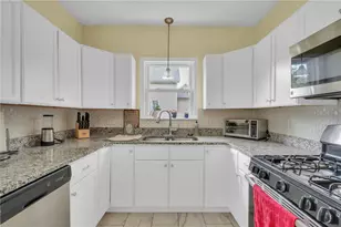 45 Arch St, Pawtucket, RI 02860 - Photo 19