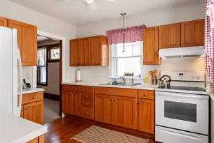 484 Daggett Ave, Pawtucket, RI 02861 - Photo 9