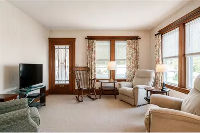 484 Daggett Avenue, Pawtucket, RI 02861 - Photo 3