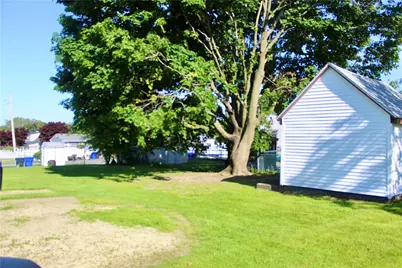 204 Lweis Street, North Providence, RI 02904 - Photo 5