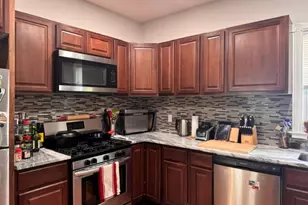 138 Doyle Ave, Providence, RI 02906 - Photo 1