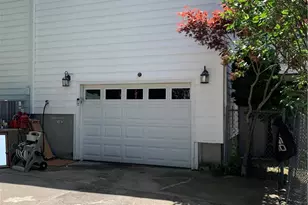 9 Pleasant Ave, North Providence, RI 02911 - Photo 5