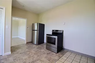33 Railroad Ave, Westerly, RI 02891 - Photo 5