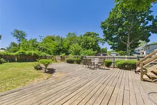 112 Longmeadow Ave, Warwick, RI 02889 - Photo 3